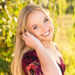 Meet your Posher, Natalie